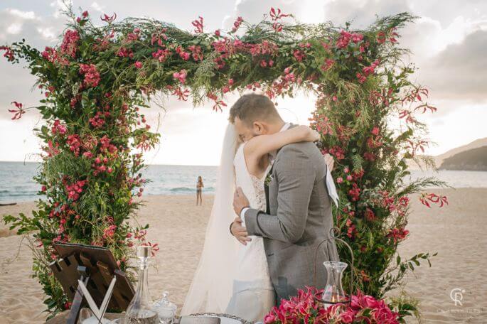 Casamento na Praia de Thais e Rodrigo