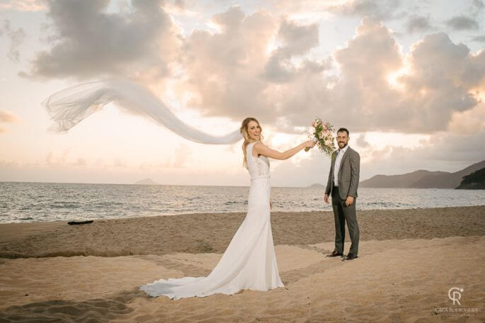 Casamento na Praia de Thais e Rodrigo