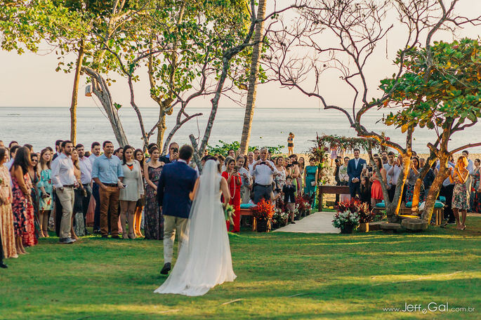 Casamento na Praia de Tainá e Rubens