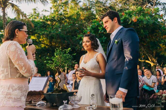 Casamento na Praia de Tainá e Rubens