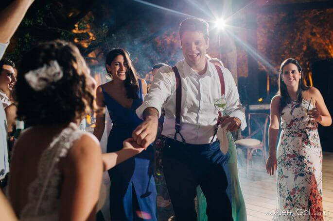 Casamento na Praia de Tainá e Rubens